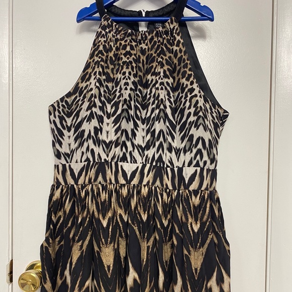 Saks Fifth Avenue Dresses & Skirts - Dress for impress!